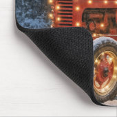 Christmas Red Farm Tractor With Glowing Wreath Muismat (Hoek)