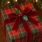 Christmas Red Green Tartan Glossy Holiday  Cadeaupapier