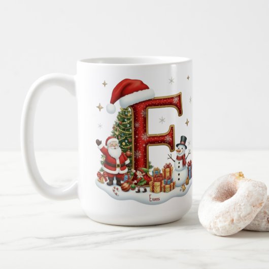 Christmas Santa Claus Elf Penguin Alphabet E Koffiemok (Met donut)