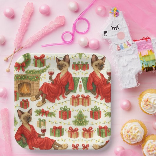 Christmas Siamese Cat is celebrating at home Papieren Bordje (Feest)