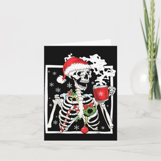 Christmas Skeleton With Smiling Skull Drinking Cof Kaart (Voorkant)