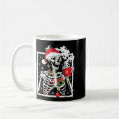Christmas Skeleton With Smiling Skull Drinking Cof Koffiemok (Links)