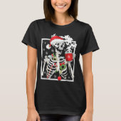 Christmas Skeleton With Smiling Skull Drinking Cof T-shirt (Voorkant)