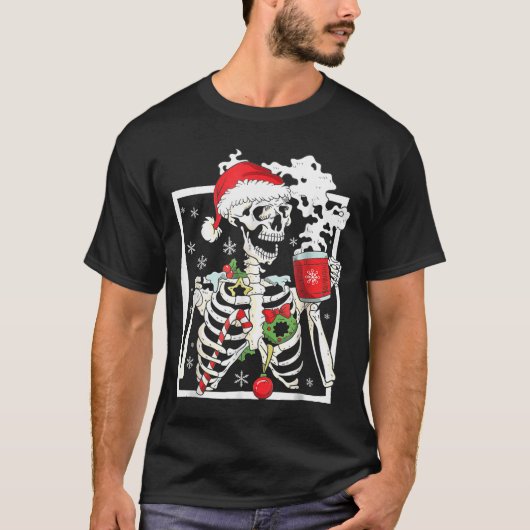 Christmas Skeleton With Smiling Skull Drinking Cof T-shirt (Voorkant)