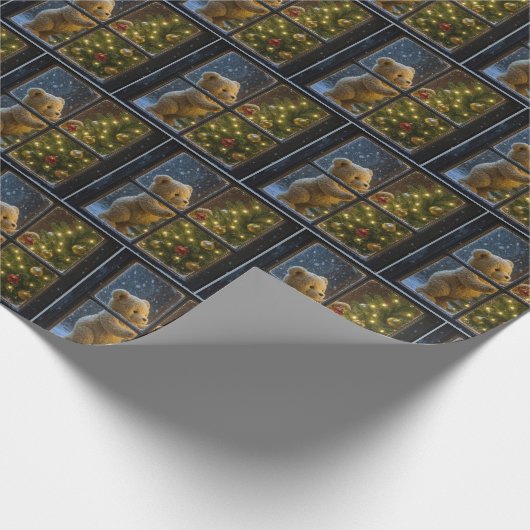 Christmas Teddy Bear Decorating a Tree Cadeaupapier (Hoek)