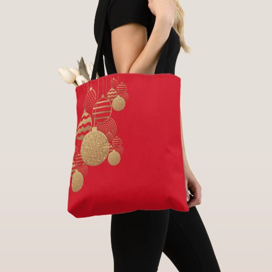 Christmas tote bag with baubles on red background (Dichtbij)
