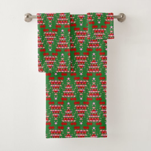 Christmas Tree Holiday Santa Flamingos on Green Bad Handdoek (Insitu)