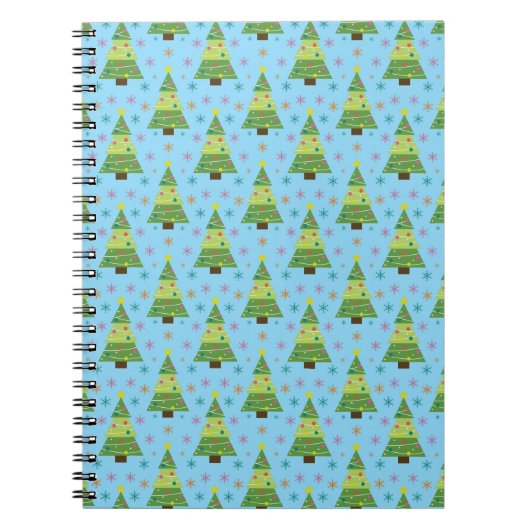 Christmas Trees and Snowflakes Repeat Pattern Notitieboek (Voorkant)
