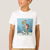 Christmas Turtle playing football T-shirt (Voorkant)