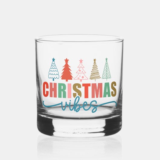 Christmas Vibes - Kleurrijke Vakantiebomen Ontwerp Whisky Glas (Voorkant)