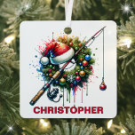 Christmas Vissen Lover Custom Name Metalen Ornament<br><div class="desc">Haak wat vakantie juichen met deze feestelijke vissen kerst ornament! Met een vishengel met een kerstmuts en een krans versierd met kleurrijke ornamenten, is dit ornament de perfecte vangst voor elke visser. Of u nu een unieke toets aan uw boom toevoegt of deze schenkt aan de visliefhebber in uw leven,...</div>