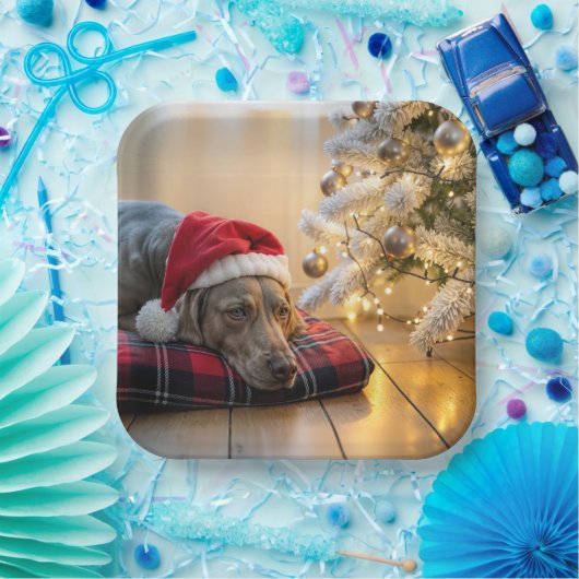 Christmas Weimaraner Dog By a Tree Papieren Bordje (Feest)
