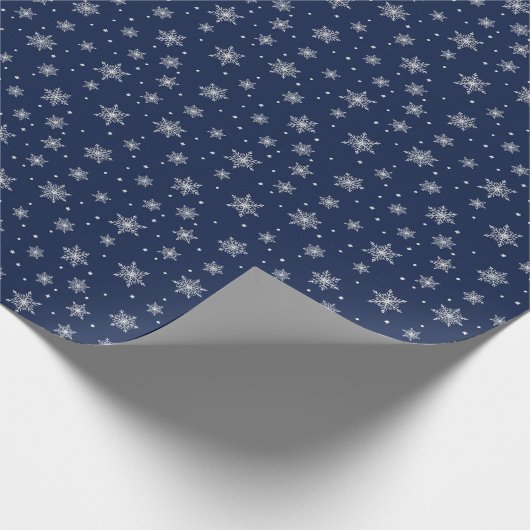 Christmas White Snowflakes Themed Packaging Black Cadeaupapier (Hoek)