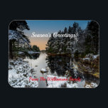 Christmas Winter Scottish Loch Magneet<br><div class="desc">Een Schotse Schilderachtig winterkerstmagneet van een magisch Schots loch in het Rothiemurchusbos in het Cairngorms National Park, tijdens een prachtige winterzonsondergang. Een gebied van uitzonderlijke natuurlijke schoonheid. De kaart is voorzien van een loch omgeven door een besneeuwd dennenbos De fotografie werd verzorgd door Reg K Atkinson @ Redbubble. Kan worden...</div>