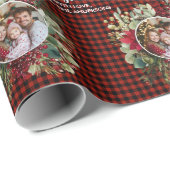 Christmas Wreath Plaids Family Photo Personalized Cadeaupapier (Rol Hoek)