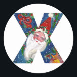 CHRISTMAS X BRIEF / SANTA CLAUS MET RODE RIBBON RONDE STICKER<br><div class="desc">X initiaal Letter-kerstmonogram. Kleurrijk,  wit en artistiek acrylschilderij voor Kerstmis. Santa Claus,  sneeuwwinternacht met bloemige ornamenten,  kat,  rode boog,  groene decoratieve planten,  rode linten,  holbessen,  poppen en speelgoed in de sneeuw door Bulgan Lumini (c) com</div>