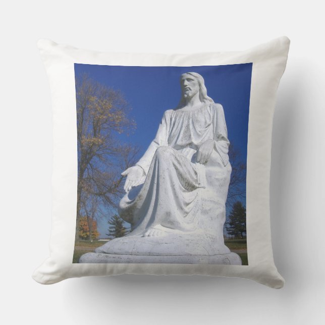 Christus beeld buitenshuis Jumbo Pillow Buitenkussen (Voorkant)