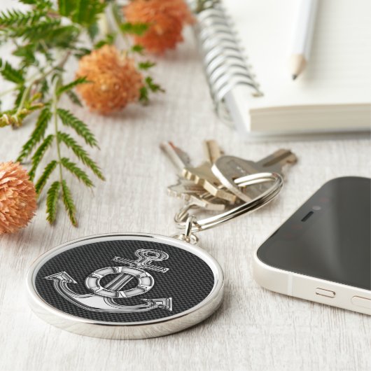 Chrome achtige leveranker op koolstofvezel sleutelhanger (Zijkant)