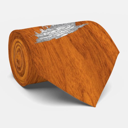 Chrome als Gevist Boat op Teak Woodv-stijl Stropdas (Opgerold)