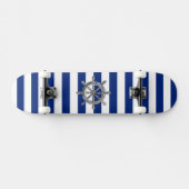 Chrome als wiel op Nautical Stripes Skateboard (Horizontaal)