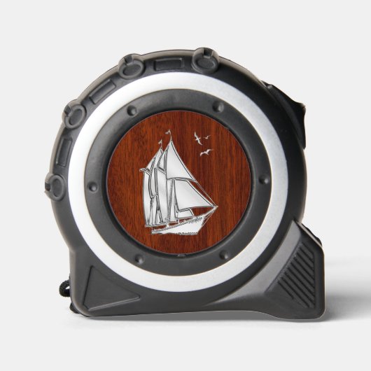 Chrome als zeilboot op nautische mahonie print rolmaat (Voorkant)
