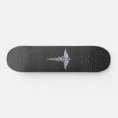 Chrome Caduceus Medical Symbol Zwarte Koolstofveze Skateboard (Horizontaal)