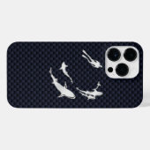 Chrome Diver met Haaien op Carbon Fiber Print iPhone Hoesje (Achterkant horizontaal)