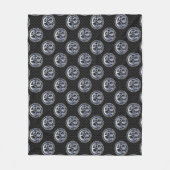 Chrome Dragon Crest in Carbon Fiber Print Fleece Deken (Voorkant)