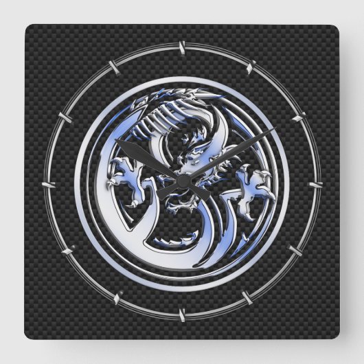 Chrome in Dragon badge on Carbon Fiber Print Vierkante Klok (Voorkant)