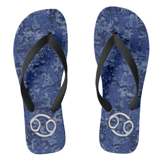 Chrome like Cancer Sign op Blue Digital Camo Teenslippers (Voetbed)