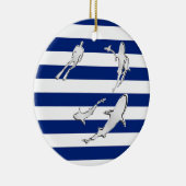 Chrome Like Diver and Sharks on Nautical Stripes Keramisch Ornament (Rechts)