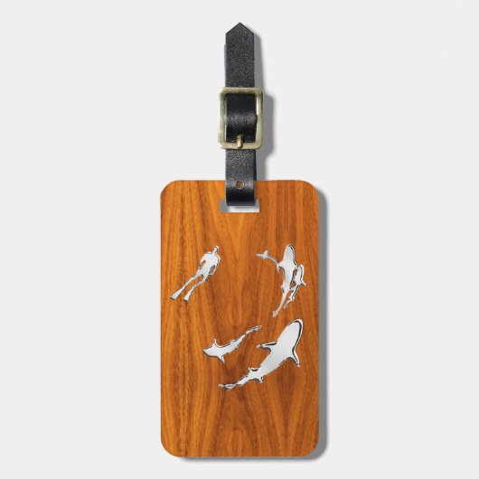 Chrome like Diver with Sharks on Teak Veneer Bagagelabel (Voorkant verticaal)
