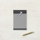 Chrome like Sagittarius Zodiac Sign on Black Post-it® Notes (Op bureau)