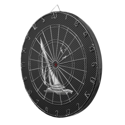 Chrome like Sailboot on Carbon Fibre Dartbord (Voorkant Rechts)