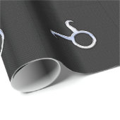 Chrome like Taurus Zodiac Sign on Black Snake Skin Cadeaupapier (Rol Hoek)