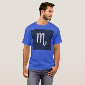 Chrome Scorpio Zodiac Sign on Blue Carbon Fibre T-shirt (Voorkant volledig)