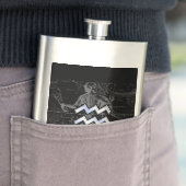 Chrome zoals het Aquarius Zodiac-symbool op Heveli Heupfles (Voorbeeld)