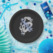 Chroom als draak op zwarte slangenhuidafdruk papieren bordje (Feest)