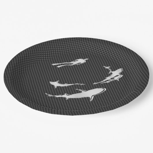 Chroom als duiker met haaien op koolstofvezel papieren bordje (Gekanteld)