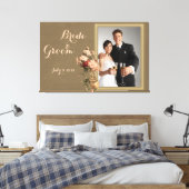 Chrysanthema's in een Bottle Wedding Keepomwille C Canvas Afdruk (Insitu (Slaapkamer))