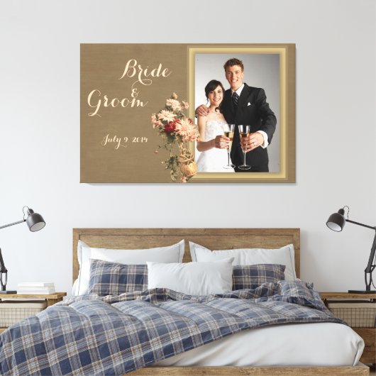 Chrysanthema's in een Bottle Wedding Keepomwille C Canvas Afdruk (Insitu (Slaapkamer))