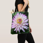Chrysanthemum, Bute Park, Cardiff, Wales Throw Pil Tote Bag (Dichtbij)
