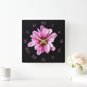 Chrysanthemum Flower Pink Script Roman wcn Vierkante Klok (Huis)