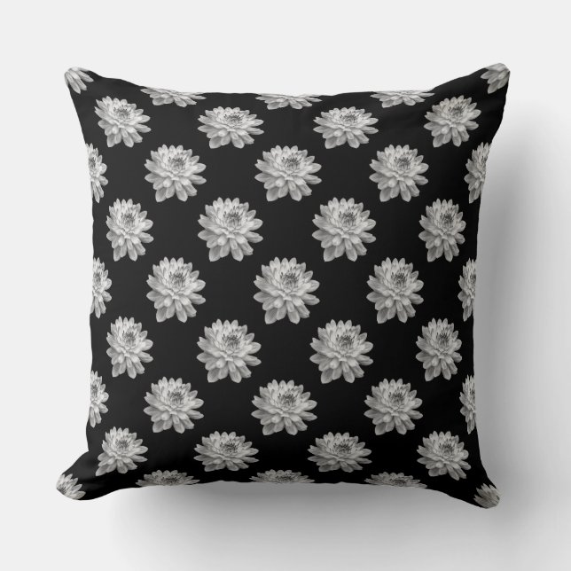 Chrysanthemum Pattern - Monochrome on Black Kussen (Voorkant)