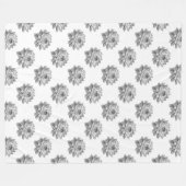 Chrysanthemum Pattern - Monochrome on White Fleece Deken (Voorkant (Horizontaal))