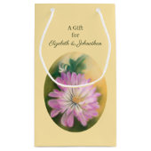 Chrysanthemum Pink en Cream Pastel Floral Klein Cadeauzakje (Achterkant)