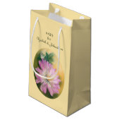 Chrysanthemum Pink en Cream Pastel Floral Klein Cadeauzakje (Achterkant Gekanteld)
