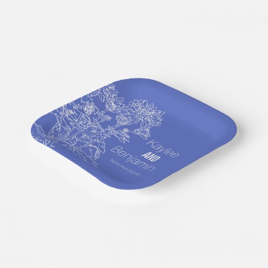 Chrysanthemum wit op blauwe bloemen bruiloft papieren bordje (Gebogen)