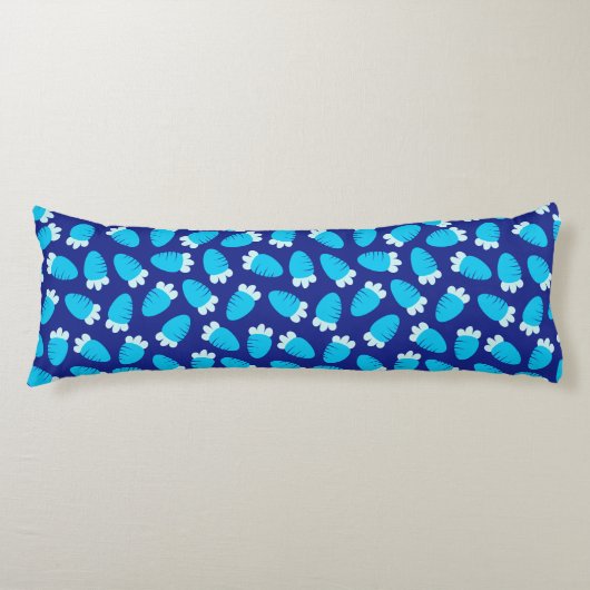 Chubby Carrots Blue Lichaamskussen (Voorkant)