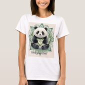 Chubby panda zittend in een lotus pose Zen T-shirt (Voorkant)